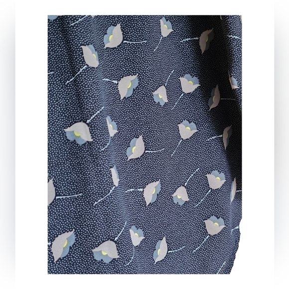 LOFT Sleeveless top Sz Xs,p - Picture 2 of 4